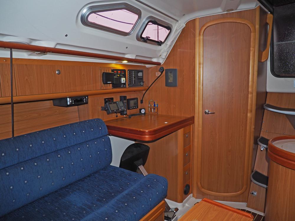 Saloon, Accommodation